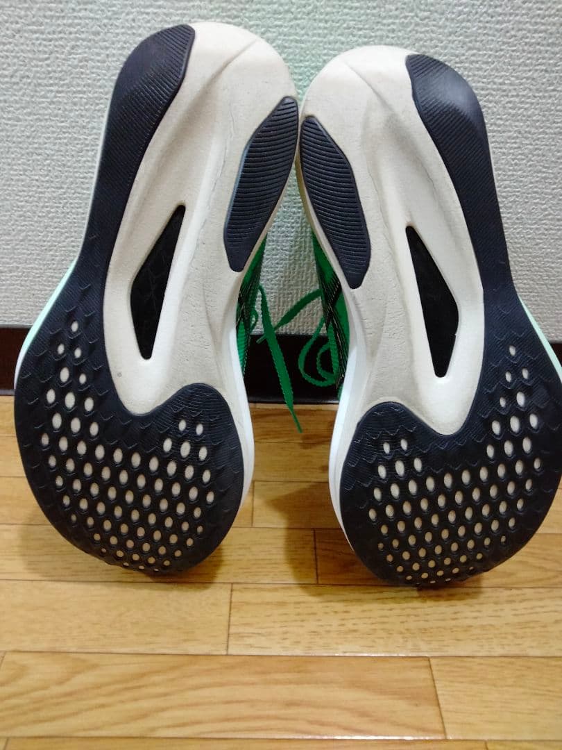 (本日限定値下げ)アシックス マジックスピード5 25.5cm