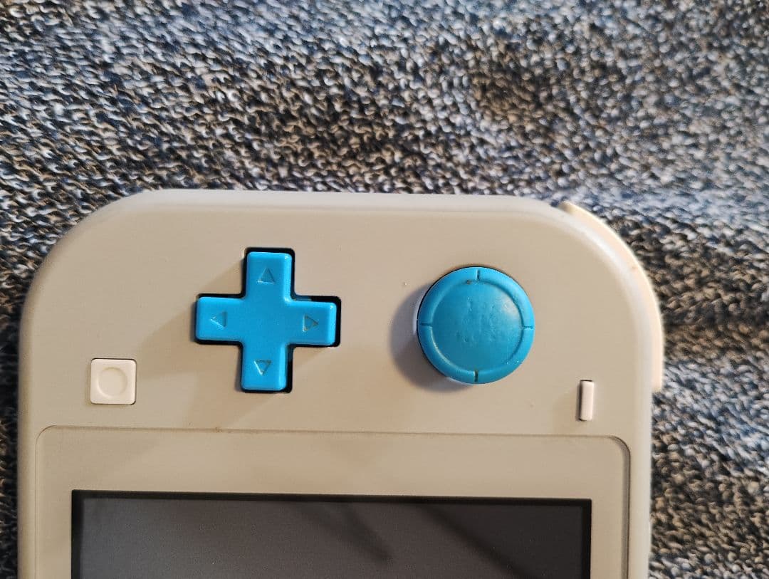 Nintendo Switch Lite 剣盾モデル