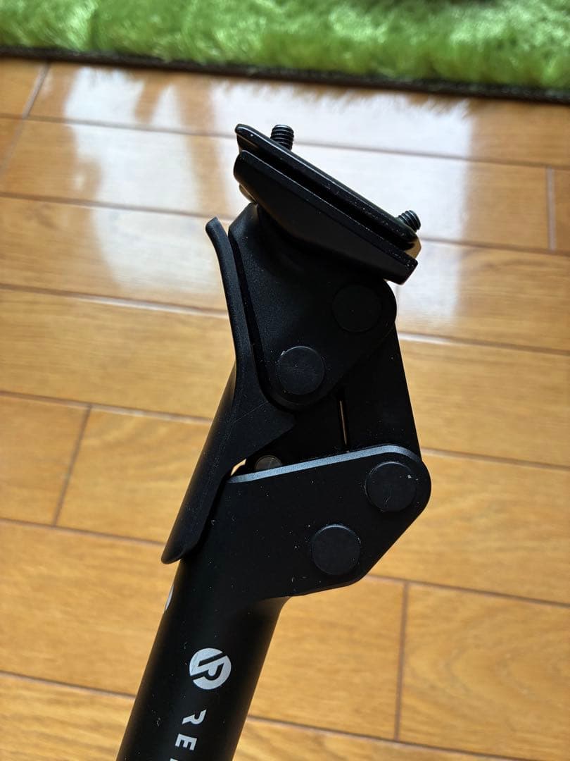 【au2i4942】REDSHIFT ShockStop シートポスト