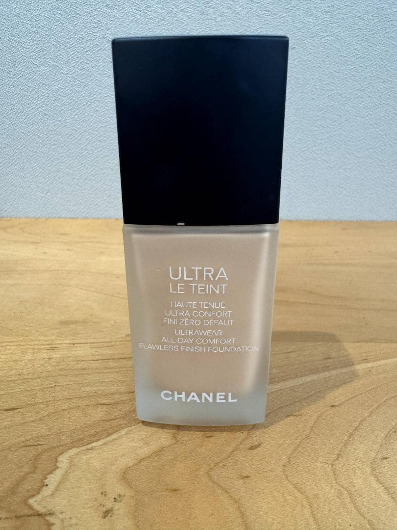 CHANEL ファンデーション、アイシャドウ、フェイスパウダー3点