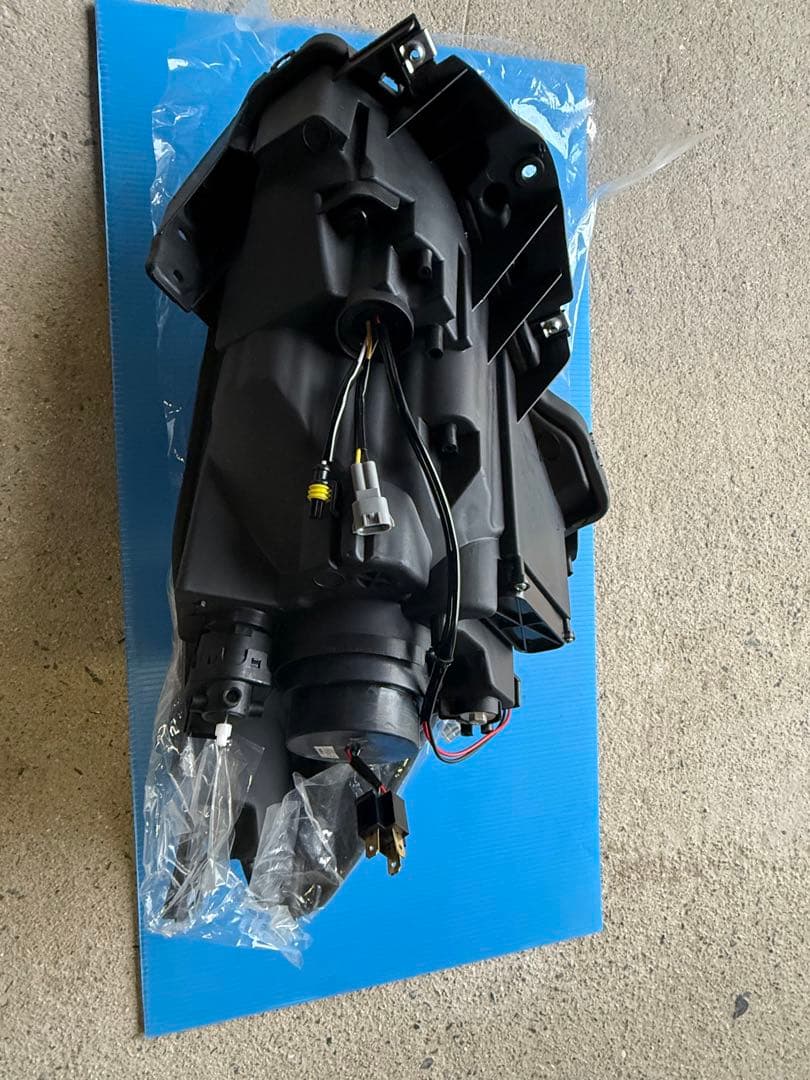 スイスポzc33s 社外ヘッドライト