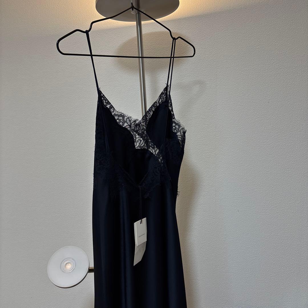 新品 ZARA サテン レース キャミワンピース ネイビーS ワンピ