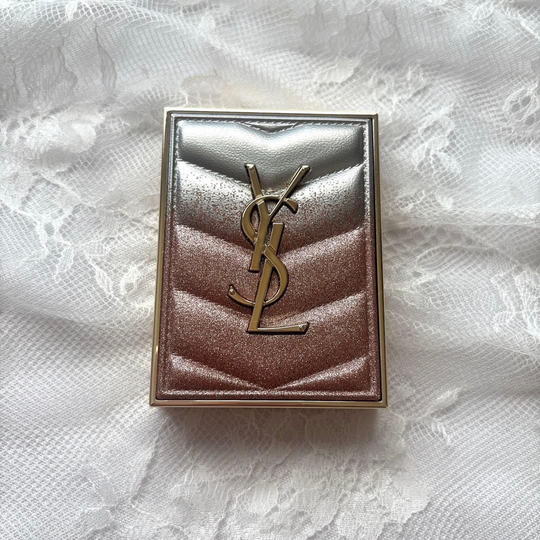 イヴサンローラン YSL クチュールミニクラッチ 126限定色アイシャドウ
