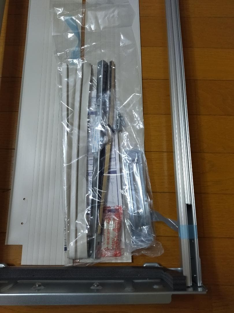 コロナ ウインドウエアコン用取付枠（標準取付枠）