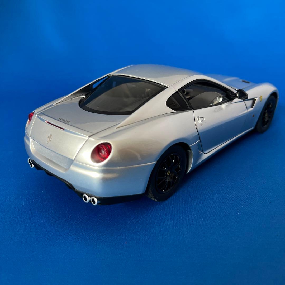 エリート　1/18 フェラーリ599 GTB フィオラノ　ALUMINUM