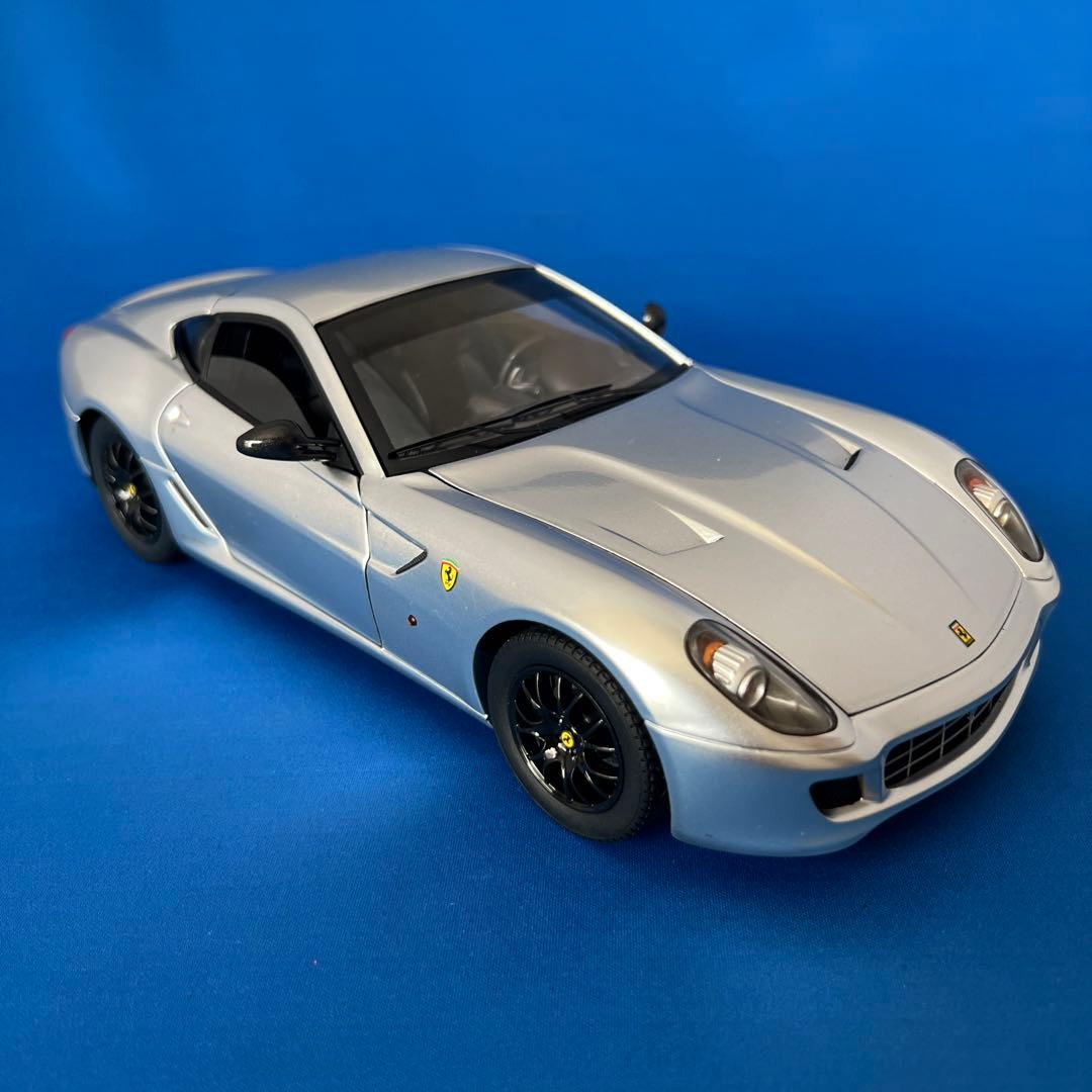 エリート　1/18 フェラーリ599 GTB フィオラノ　ALUMINUM