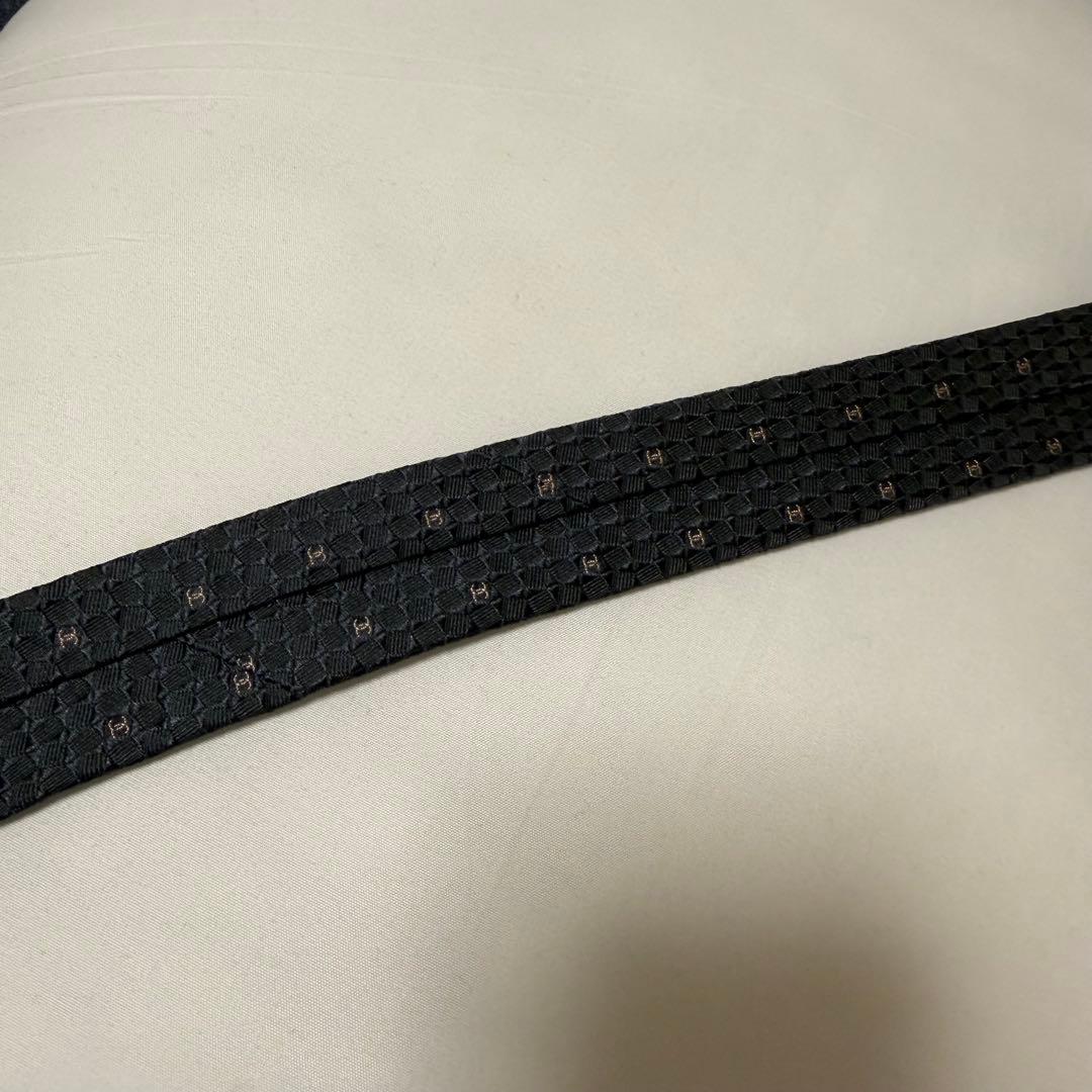 CHANEL グレー ネクタイ ハニカムパターン シャネル ココマーク