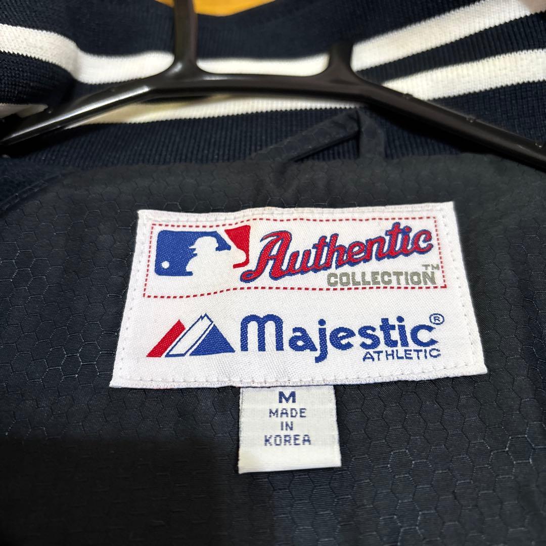 希少 Majestic NY Yankees ヤンキース スタジャン 刺繍ロゴ