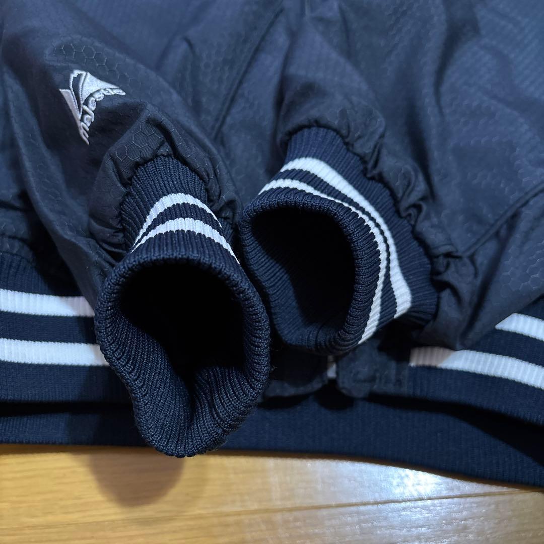 希少 Majestic NY Yankees ヤンキース スタジャン 刺繍ロゴ