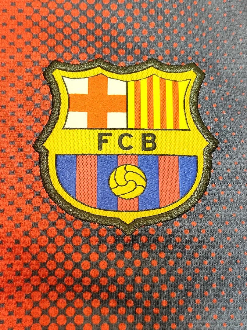 【レア】【美品】2011FIFAクラブW杯優勝パッチ付　バルセロナ メッシ ユニ