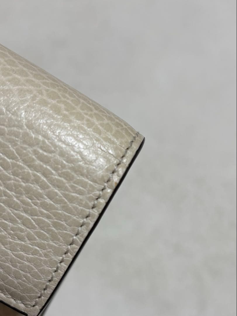 Gucci GGロゴ ベージュレザーキーケース　箱付き