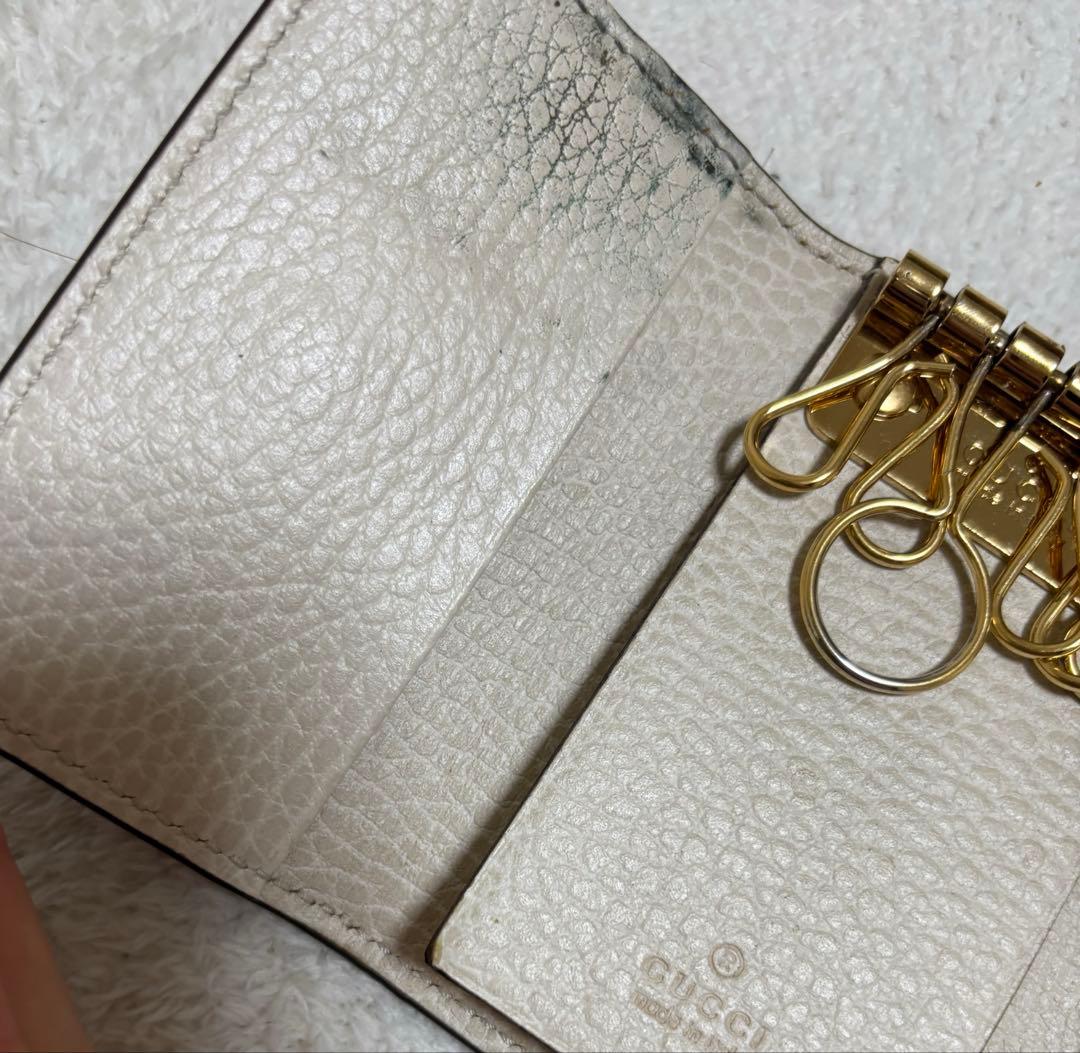 Gucci GGロゴ ベージュレザーキーケース　箱付き