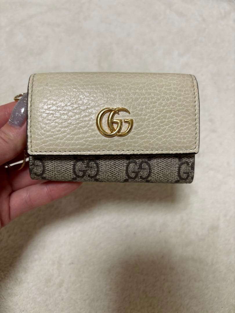 Gucci GGロゴ ベージュレザーキーケース　箱付き