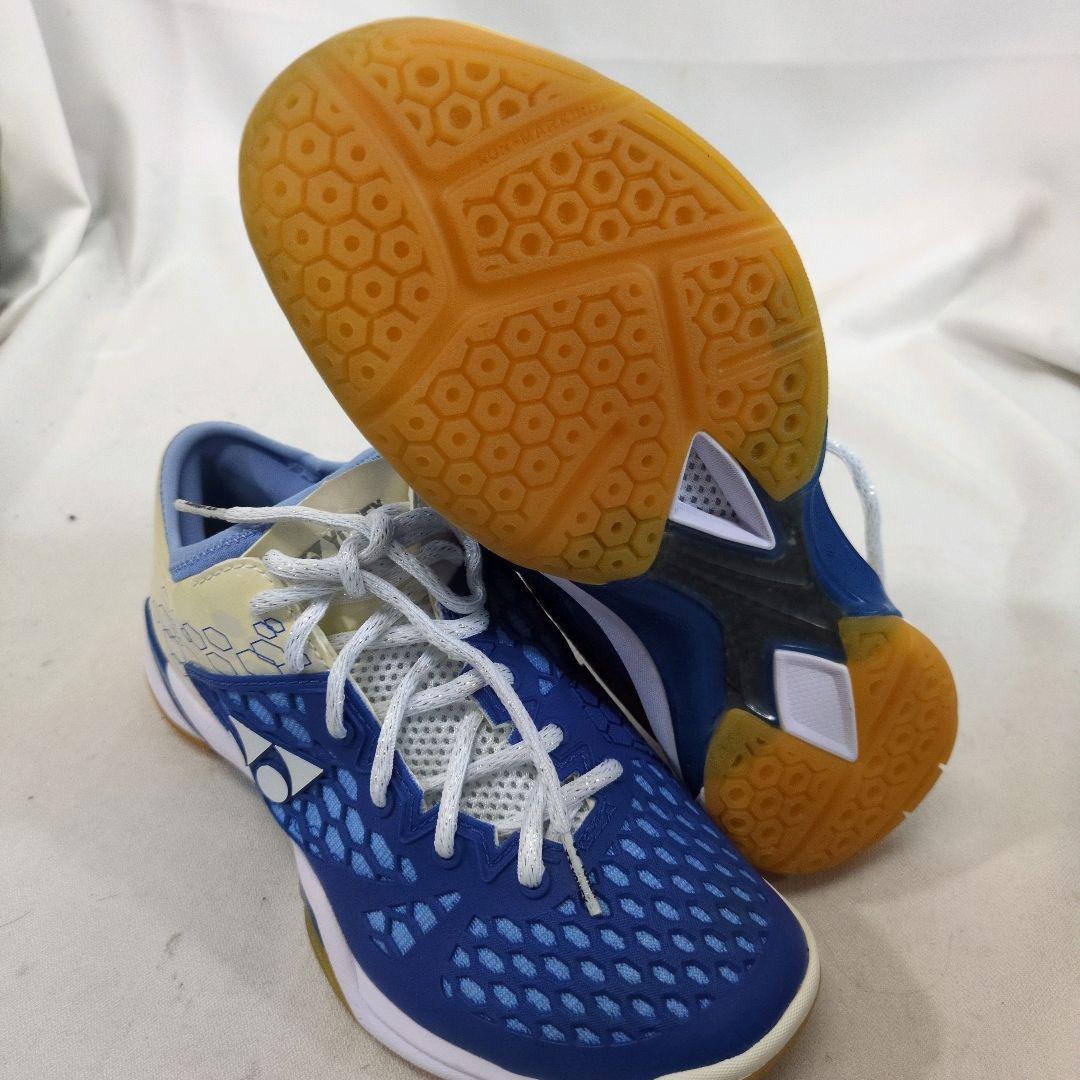 未使用 ヨネックス パワークッション03 24cm バドミントンシューズ