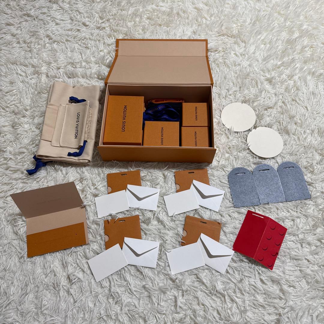 LOUIS VUITTON 箱小さめメッセージカード　巾着ルイヴィトンショッパー