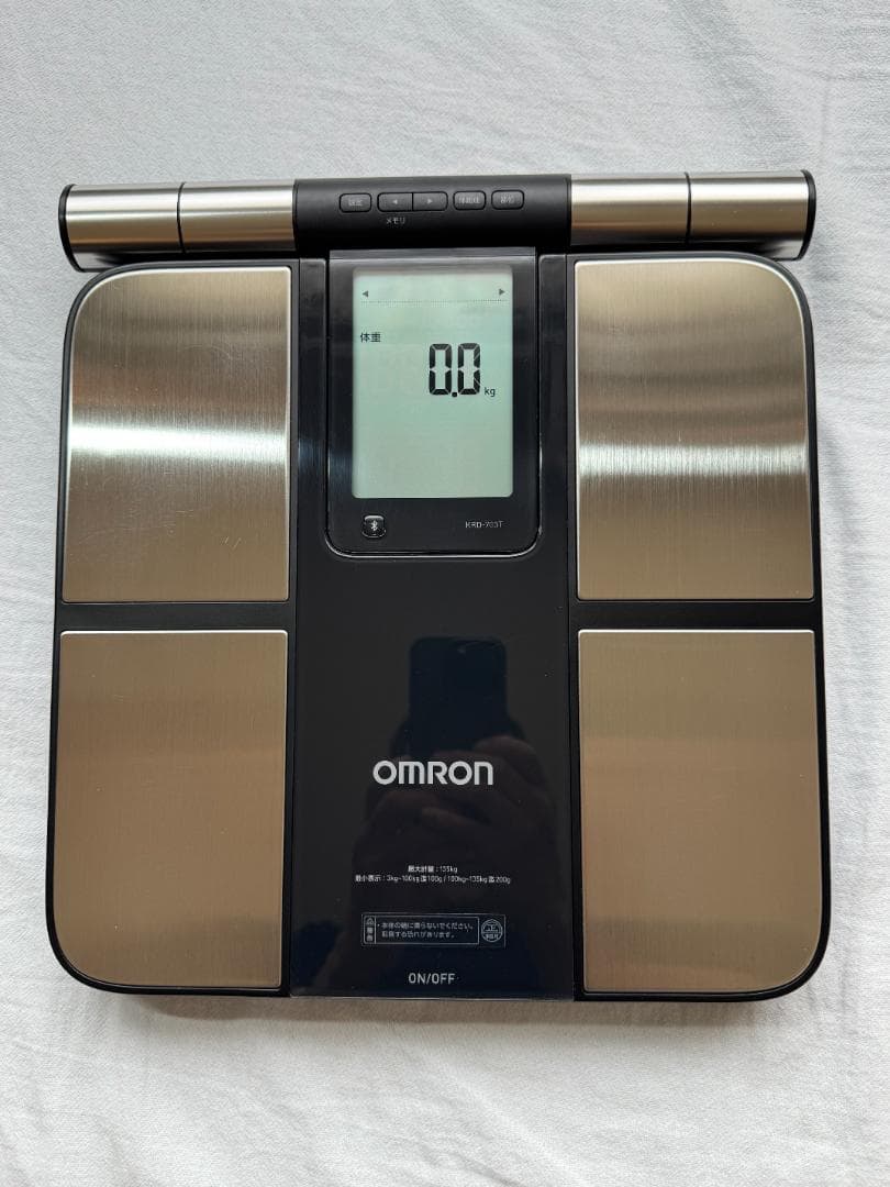 か*な様 中古 OMRON KRD-703T カラダスキャン 体脂肪計