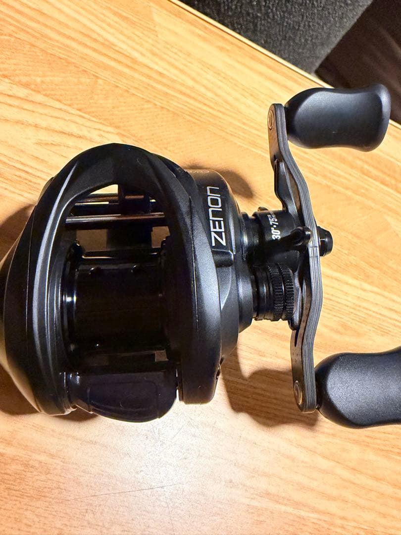 Abu Garcia Zenon Core BF7 ベイトリール