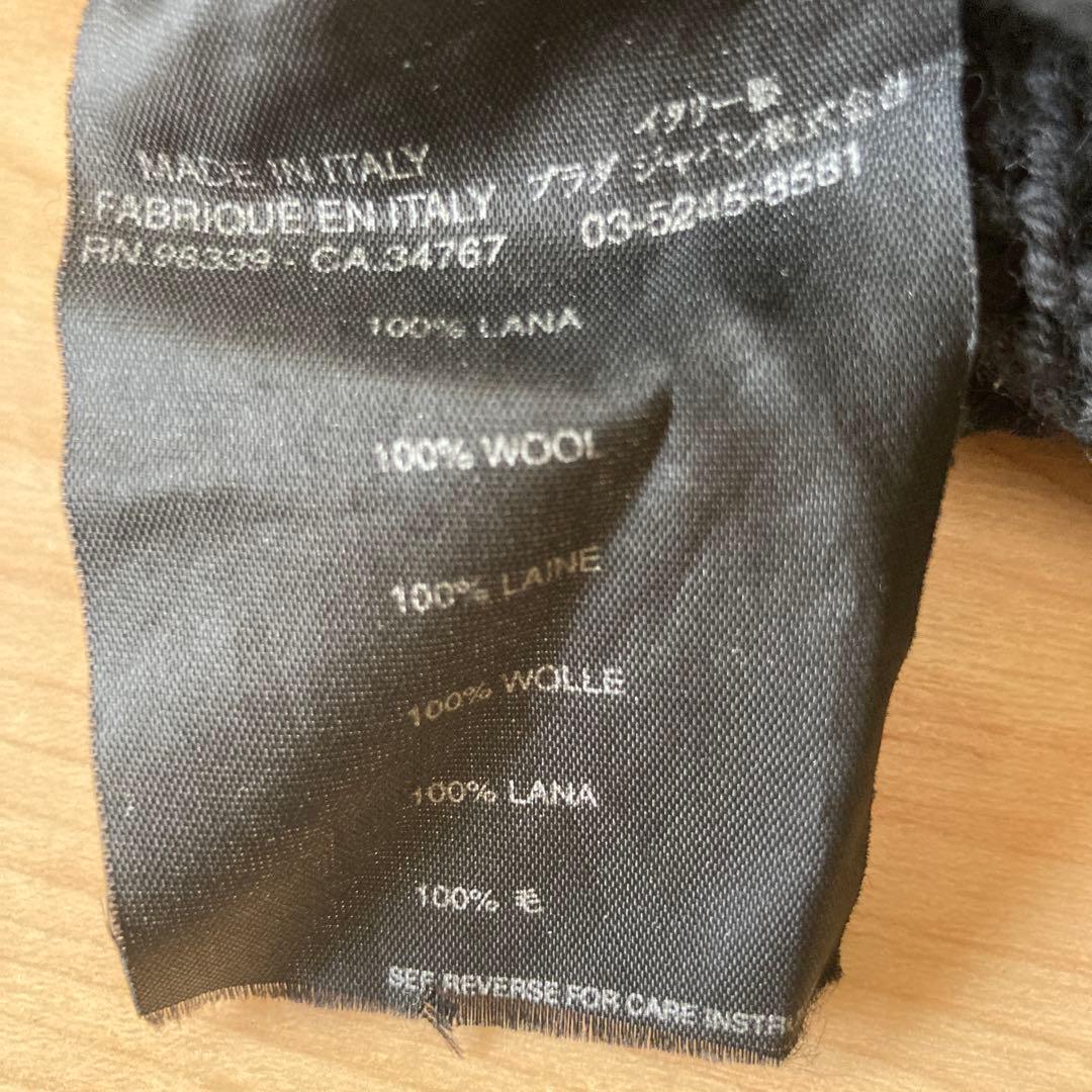 PRADA ポンポン付きニット帽 黒