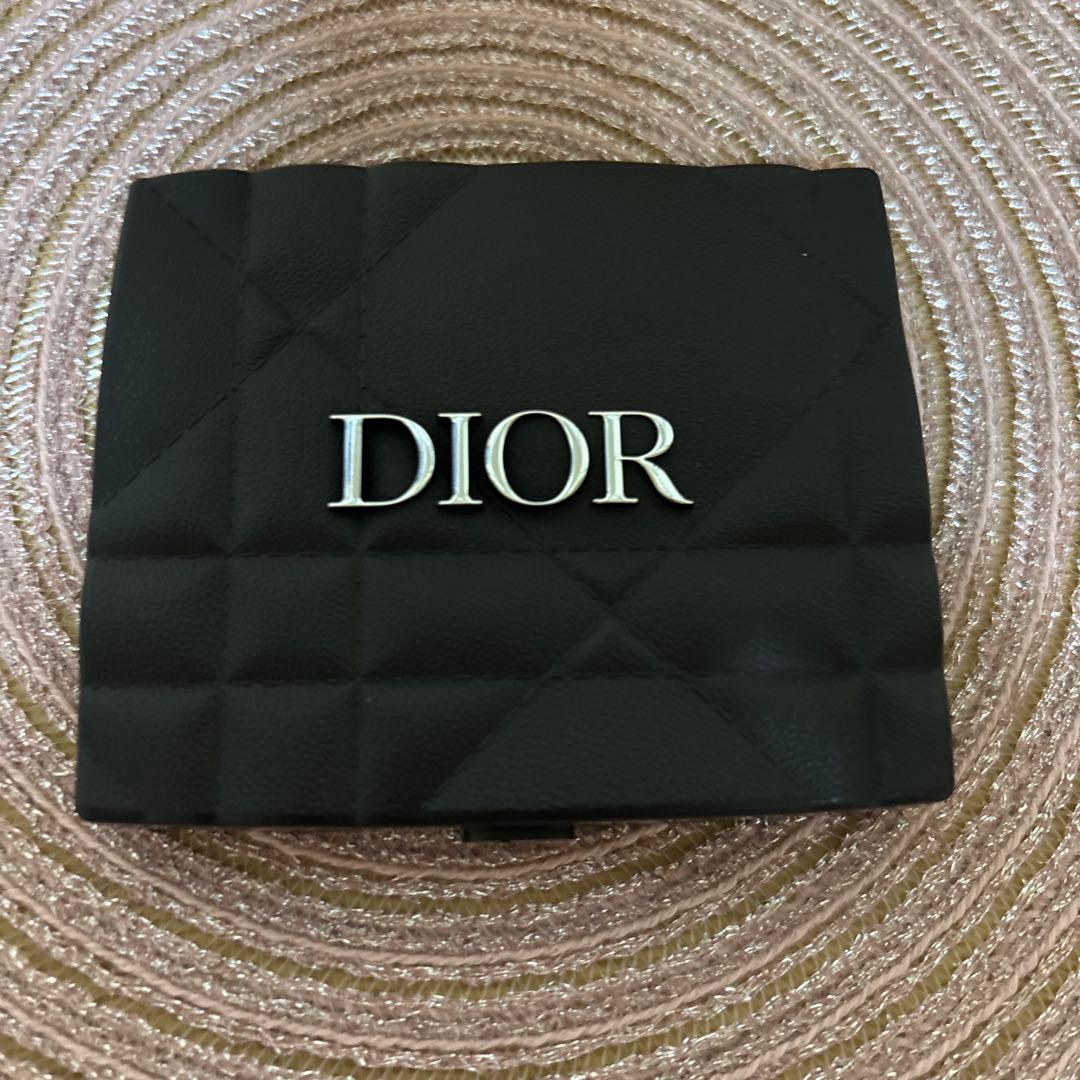 Dior ディオールショウサンククルール647