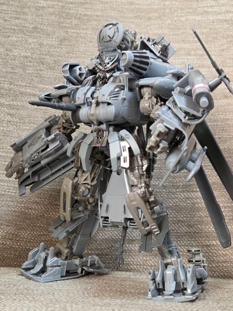 【開封品】 SS-08 ブラックアウト トランスフォーマー スタジオシリーズ