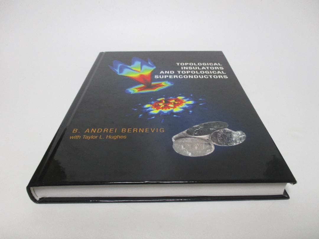Topological Insulators and　洋書