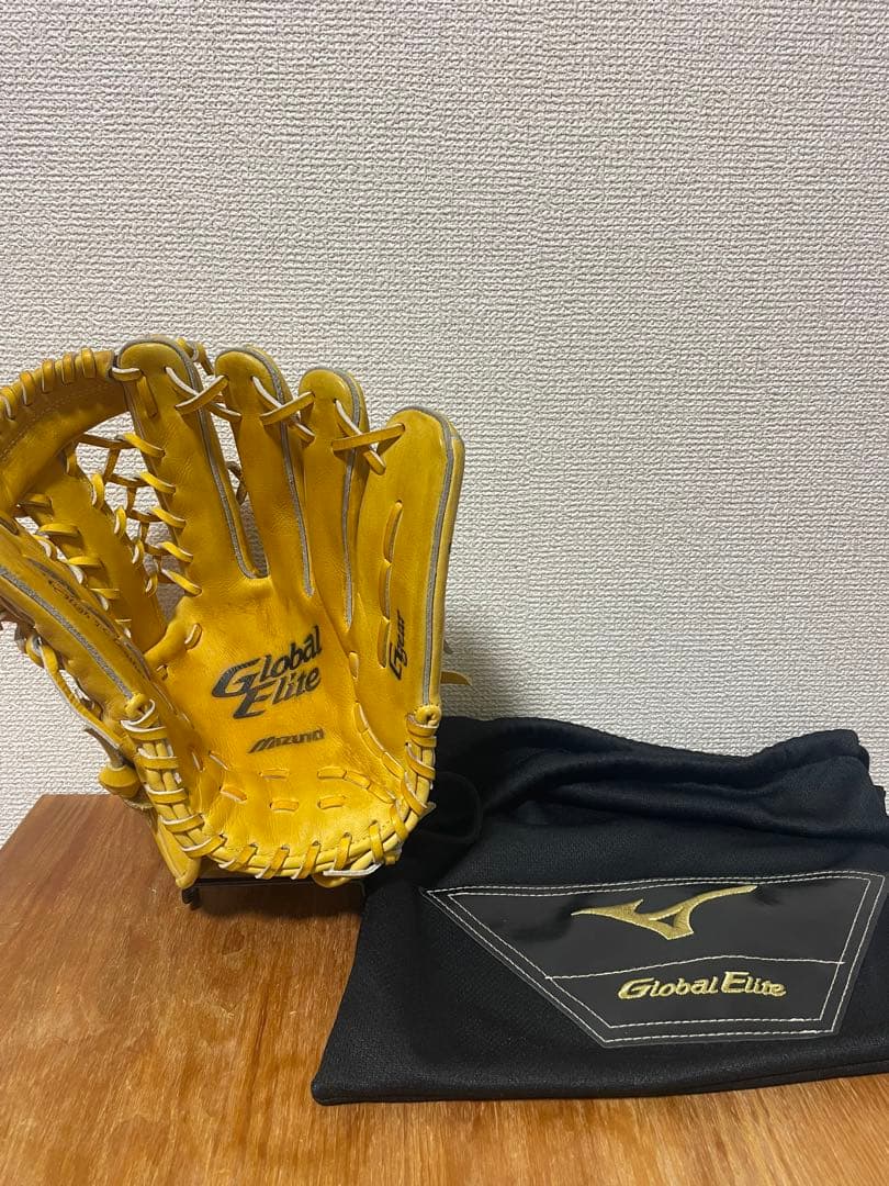 【美品】ミズノ グローバルエリート 軟式 外野手用 グローブ 袋付き　即戦力