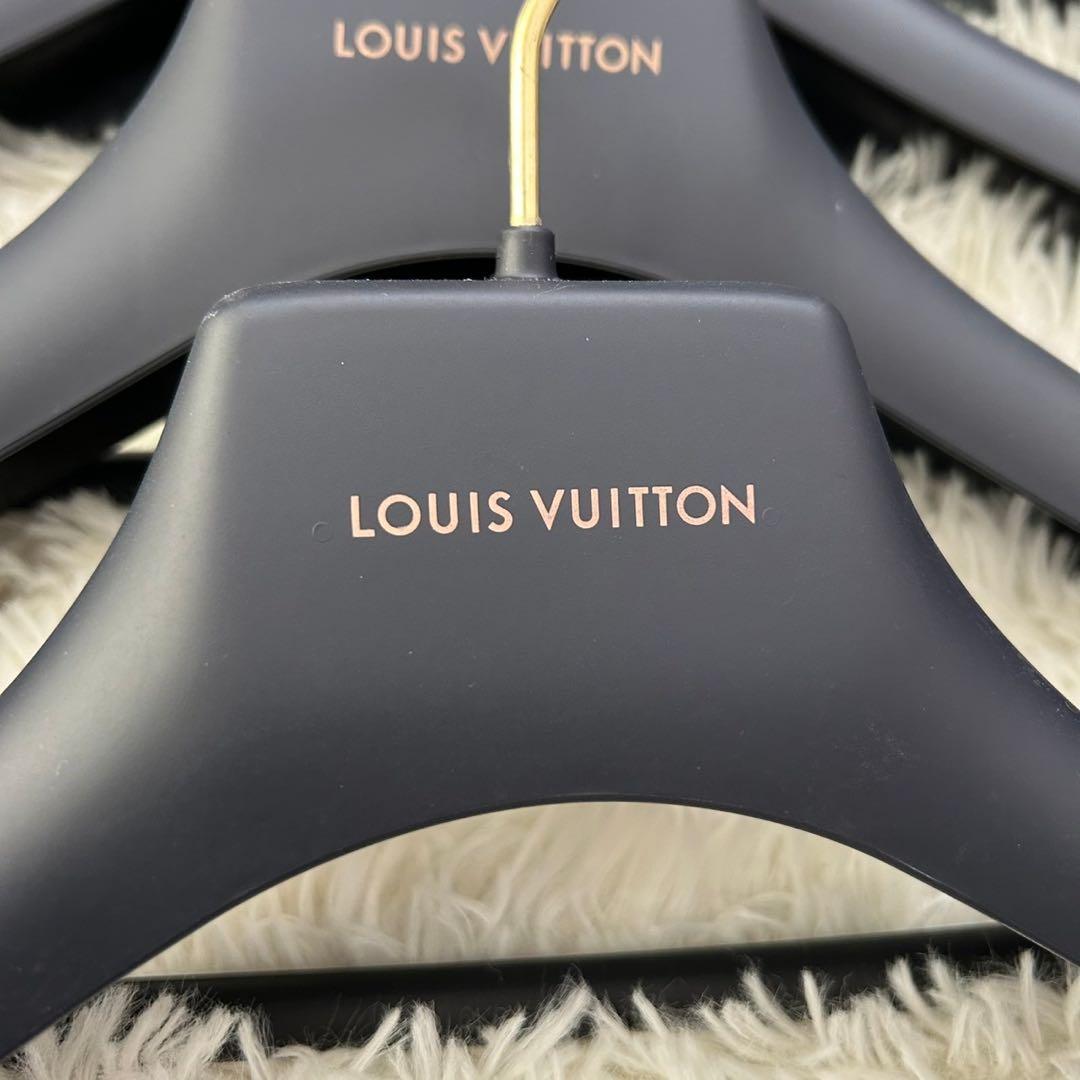 LOUIS VUITTON ルイヴィトン　ハンガー６本セット