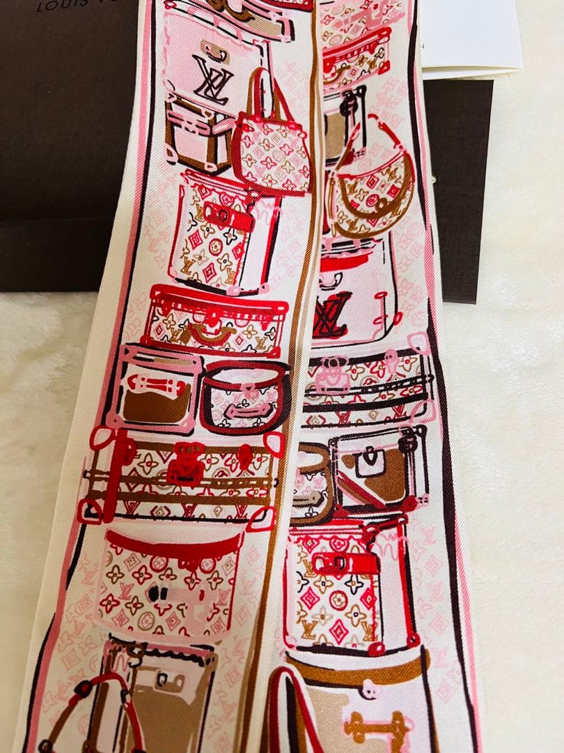 LOUIS VUITTON スカーフ 約20×7センチ