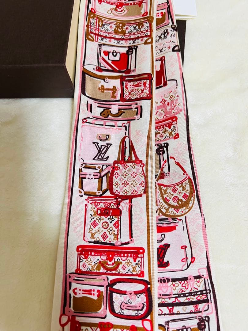 LOUIS VUITTON スカーフ 約20×7センチ
