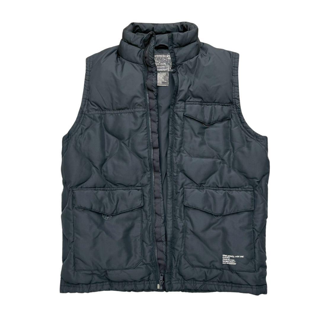 【STUSSY ステューシーダウンベスト中綿キルティンググレーM】