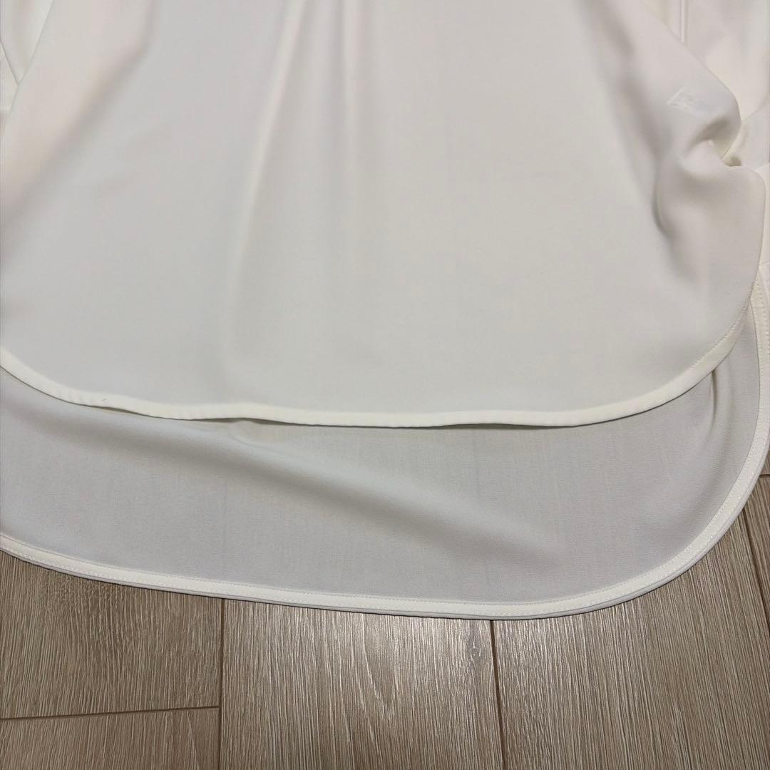 PASSONE パシオーネ ロゴプルオーバー　新品　オフホワイト　レディース