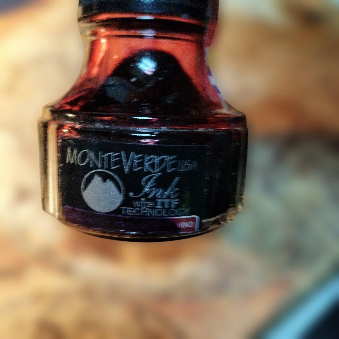 パ*ス様 Monteverde ブラウン万年筆とバーガンディのインク