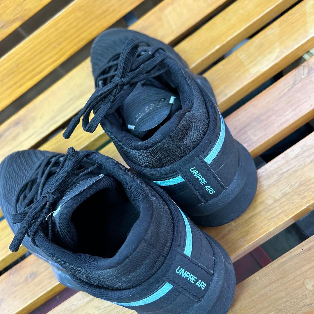 ASICS UNPRE ARS ブラック/ブルー　27.5㎝