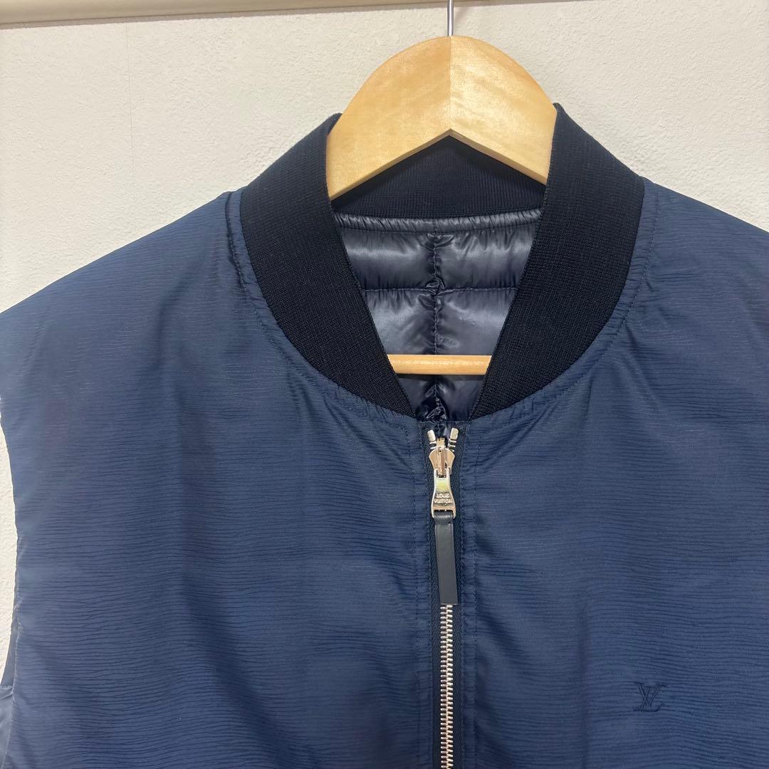 【極美品】LOUIS VUITTIONリバーシブルダウン　ベストsize52軽量