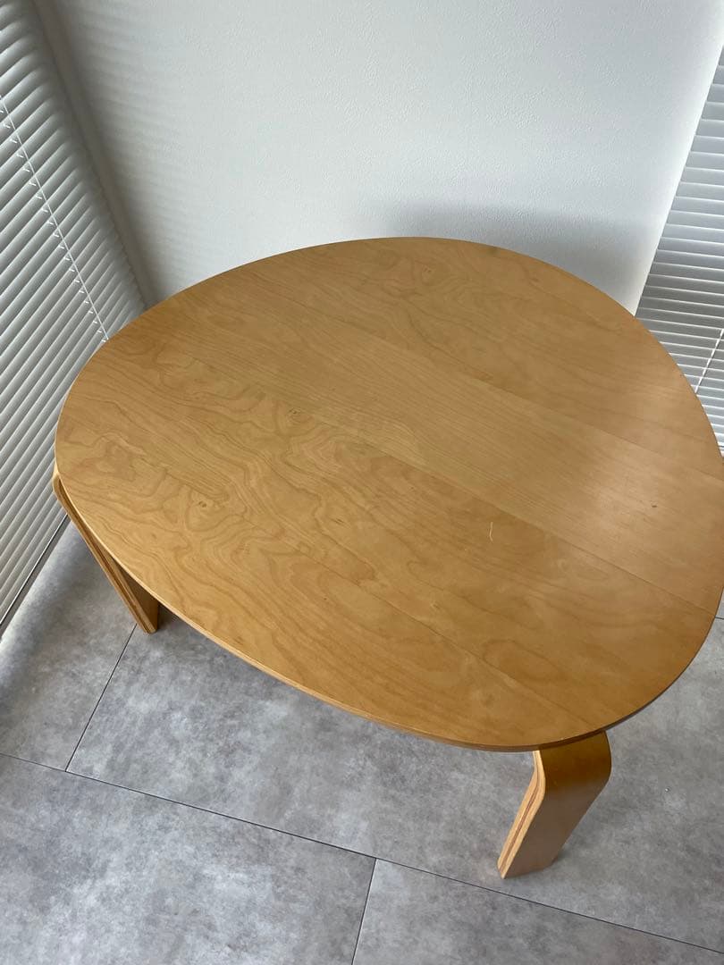 IKEA SVALSTA コーヒーテーブル　ローテーブル　ソファテーブル