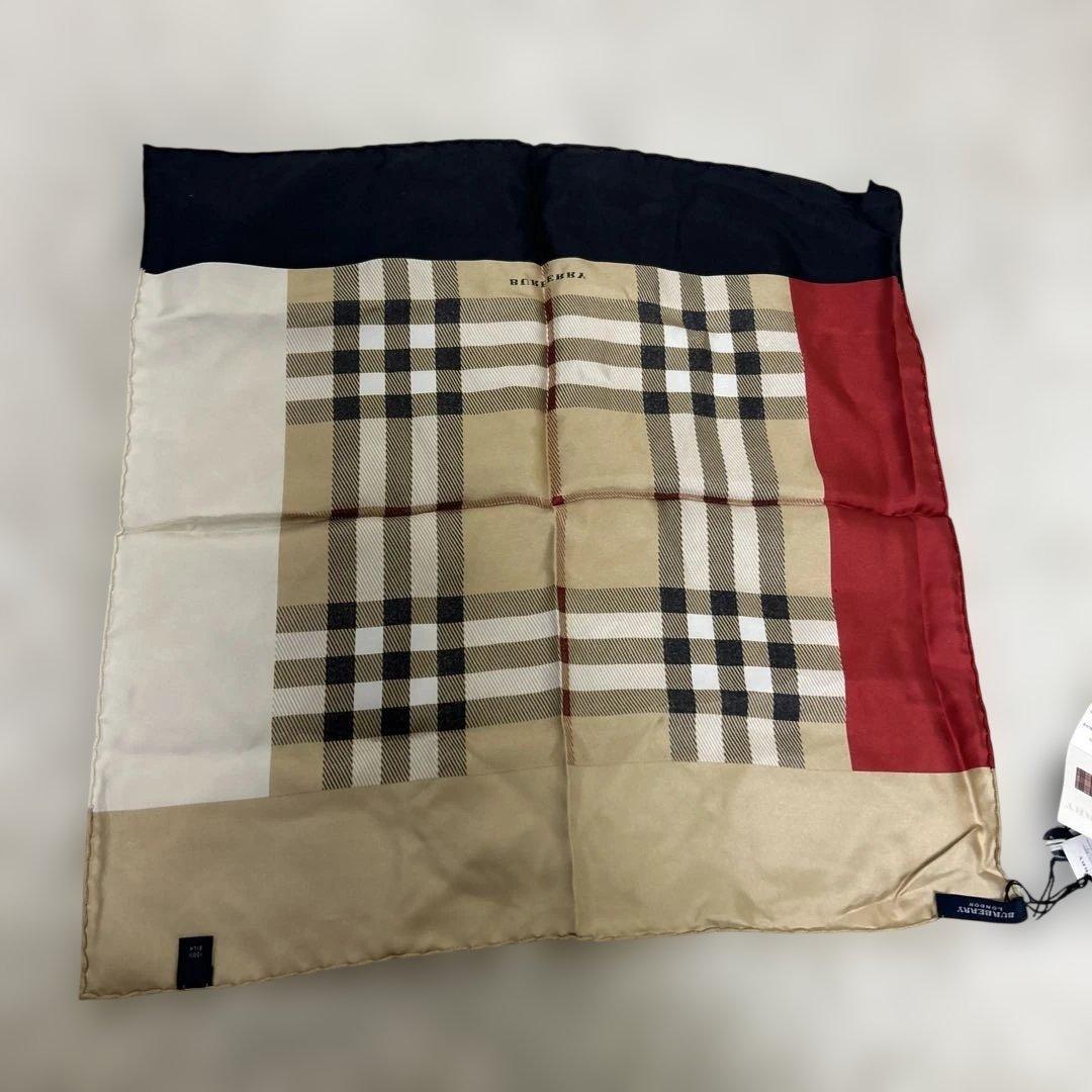 バーバリー　シルクスカーフ　ノバチェック　レッド×ベージュ　タグ付き未使用❣️