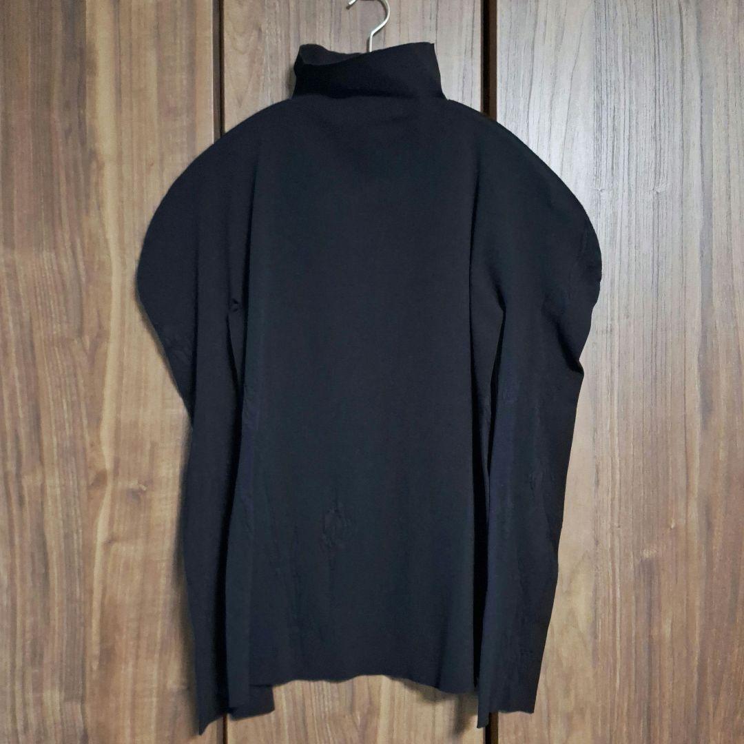 chacott ノーソーイングニット　フラワーモチーフハイネックニット　長袖　黒