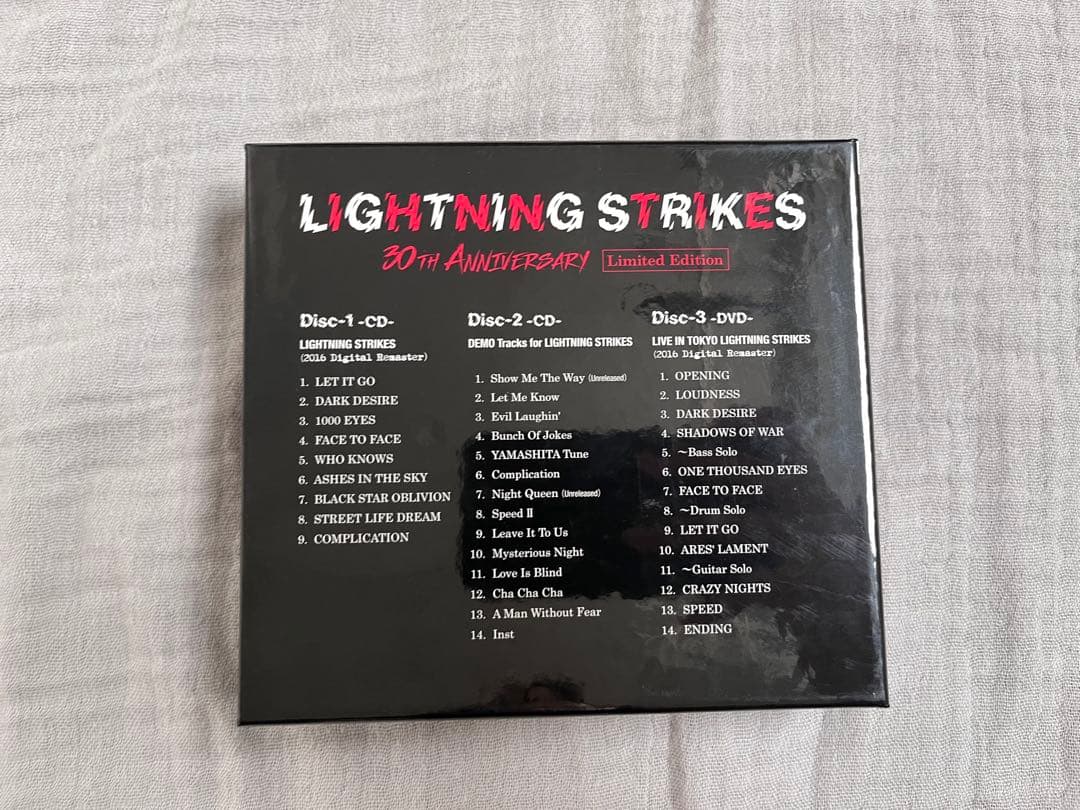 邦楽 LOUDNESS LIGHTNING STRIKES 30th