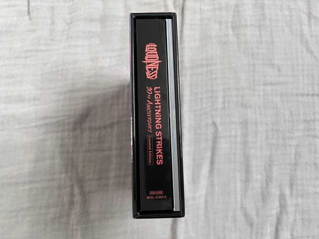 邦楽 LOUDNESS LIGHTNING STRIKES 30th