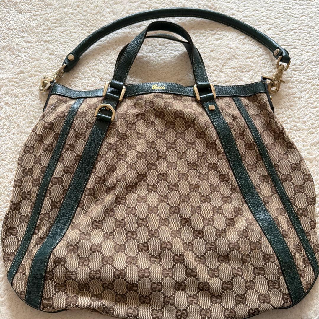 Gucci ロゴパターン バッグ 大きめ