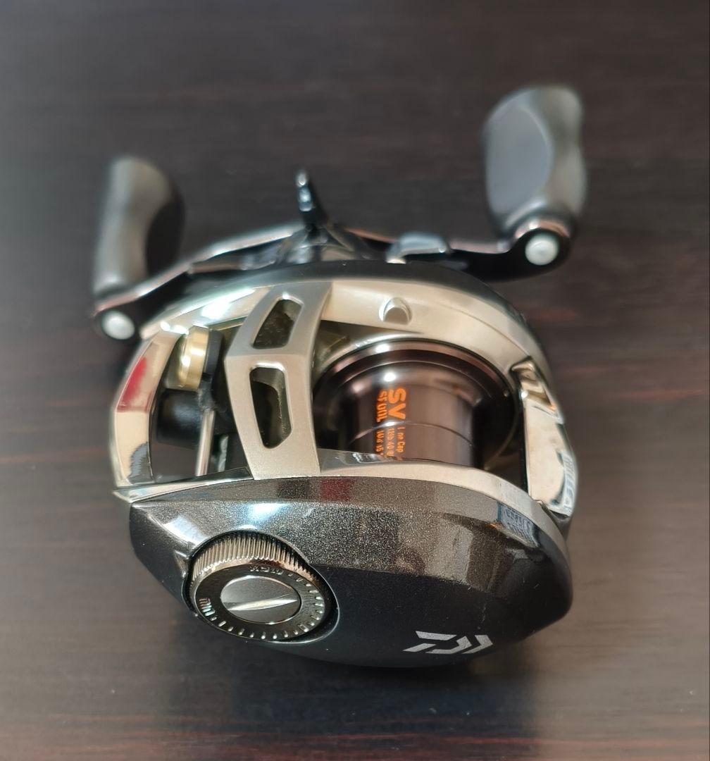 AOM　DAIWA　アルファスSV105（右ハンドル）