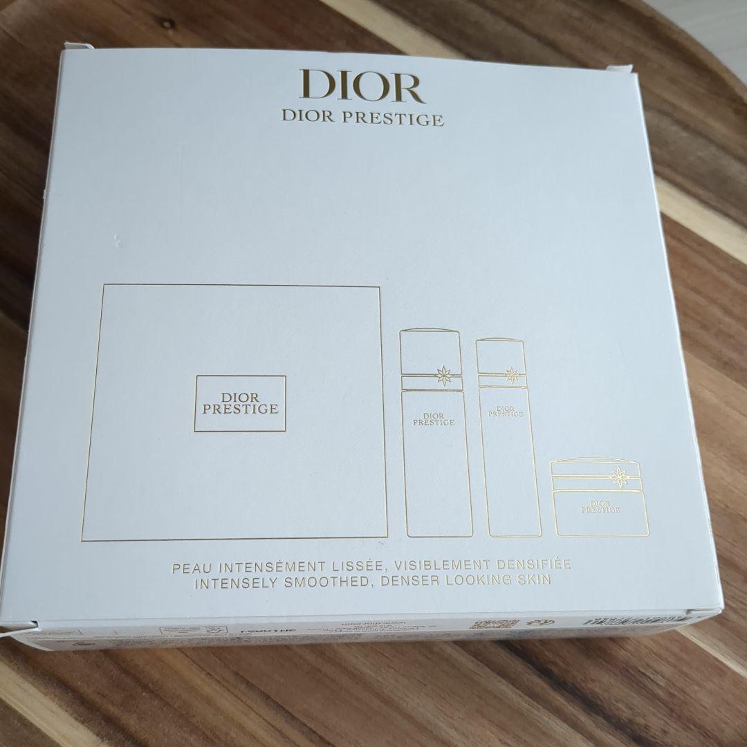 DIOR PRESTIGE プレステージマイクロユイルRセラムホリデーコフレ