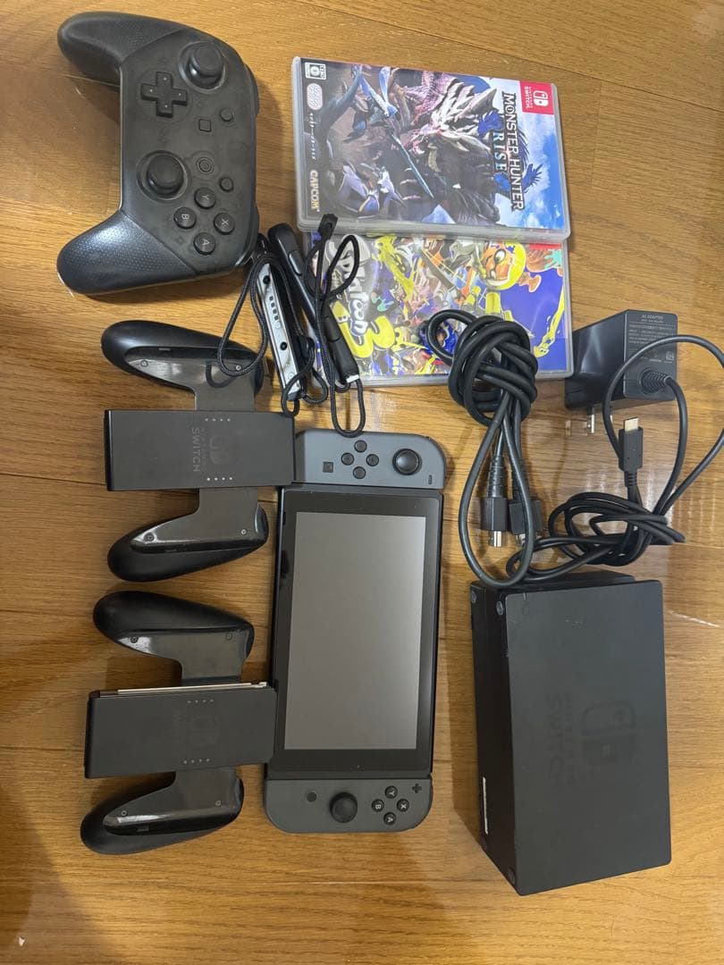Nintendo Switch 本体 + ソフト＋周辺機器 値下げ可能です⭕️