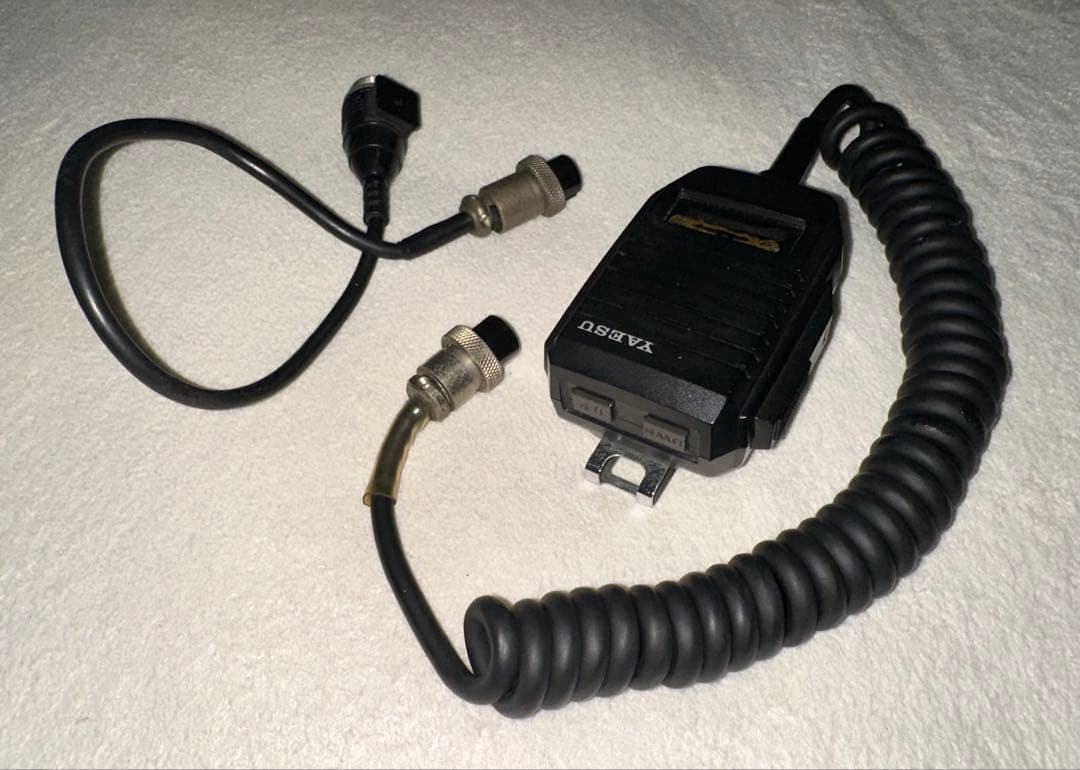 YAESU FT-4800 トランシーバー