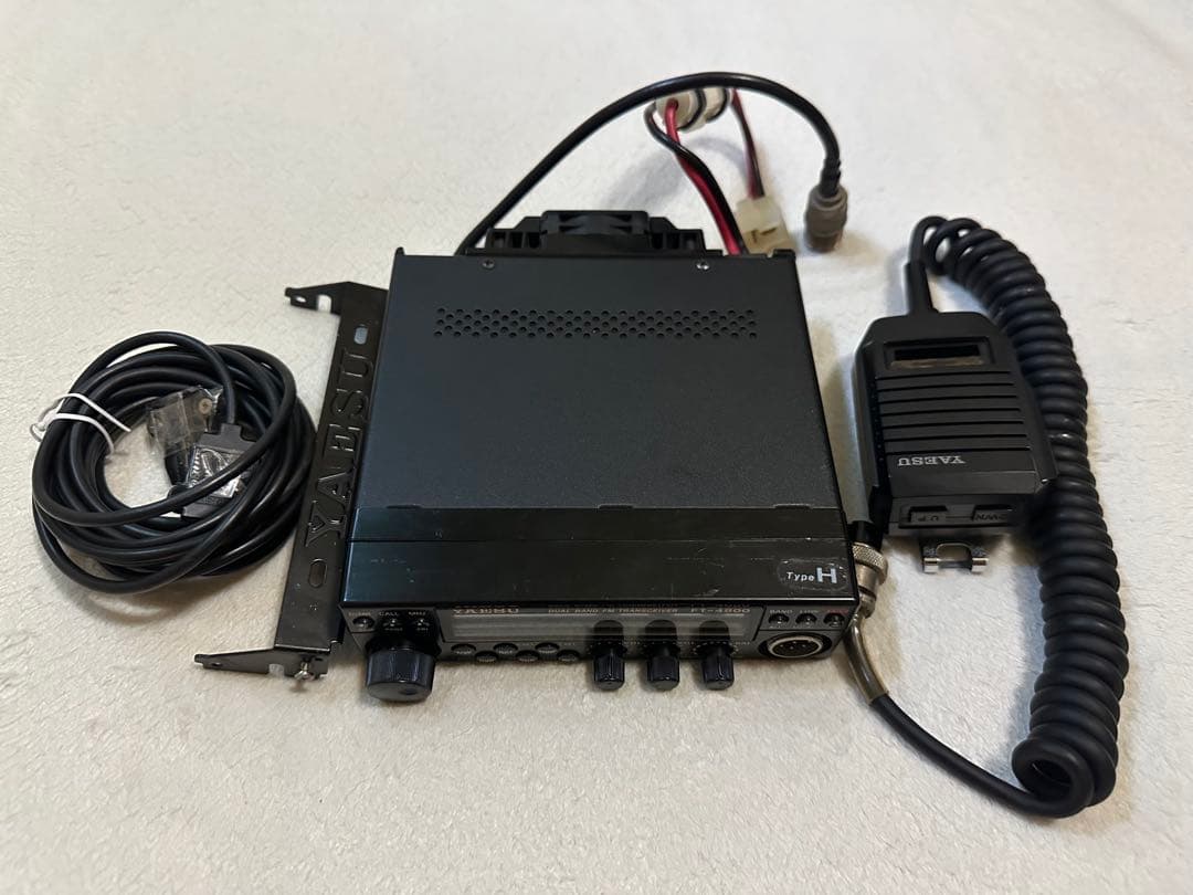 YAESU FT-4800 トランシーバー