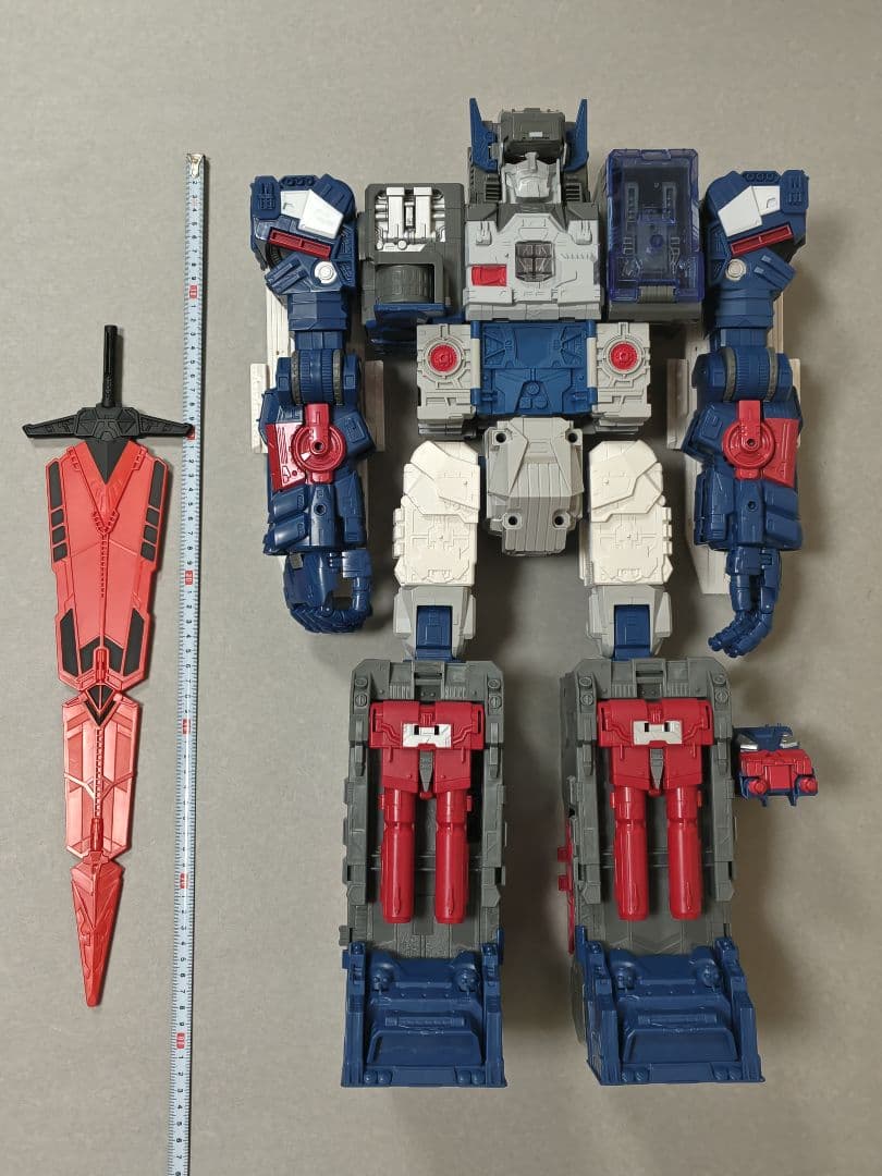 トランスフォーマーレジェンズ「フォートレス マキシマス」