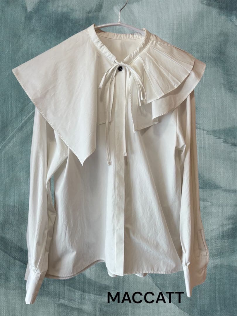 【美品】MACCATT マチャット　アシメビックカラーブラウス 《ホワイト》