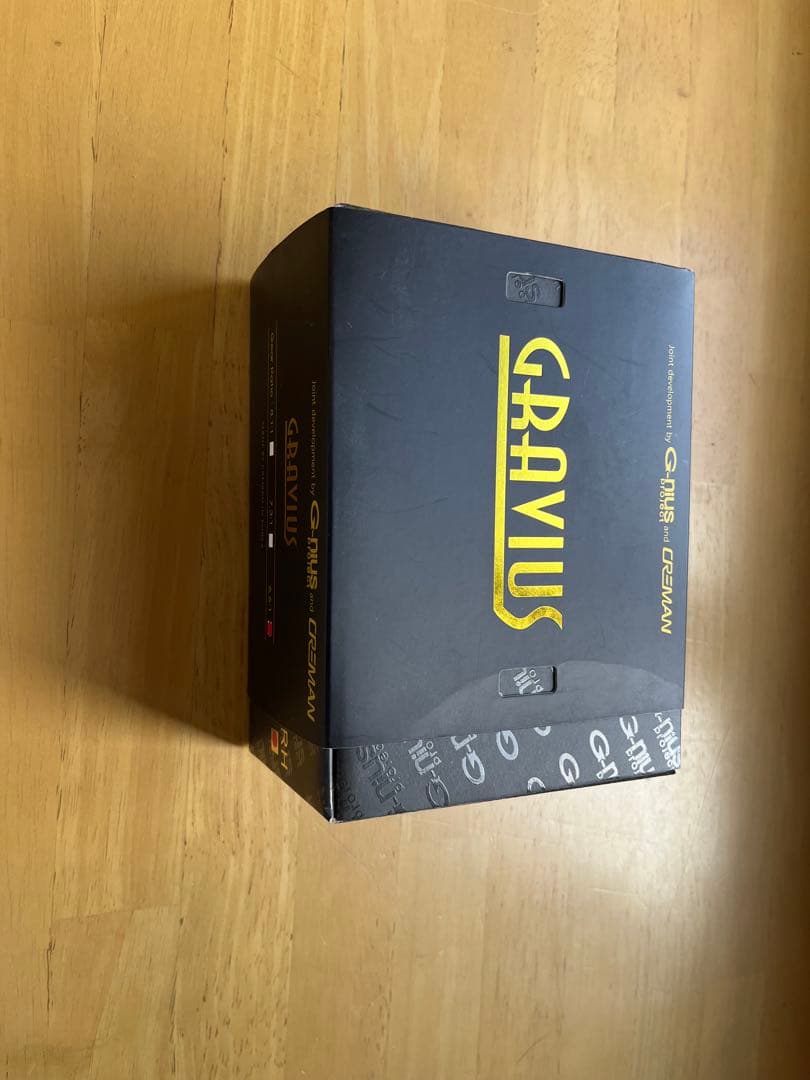 GRAVIUS リール 6.6:1 右ハンドル 中古