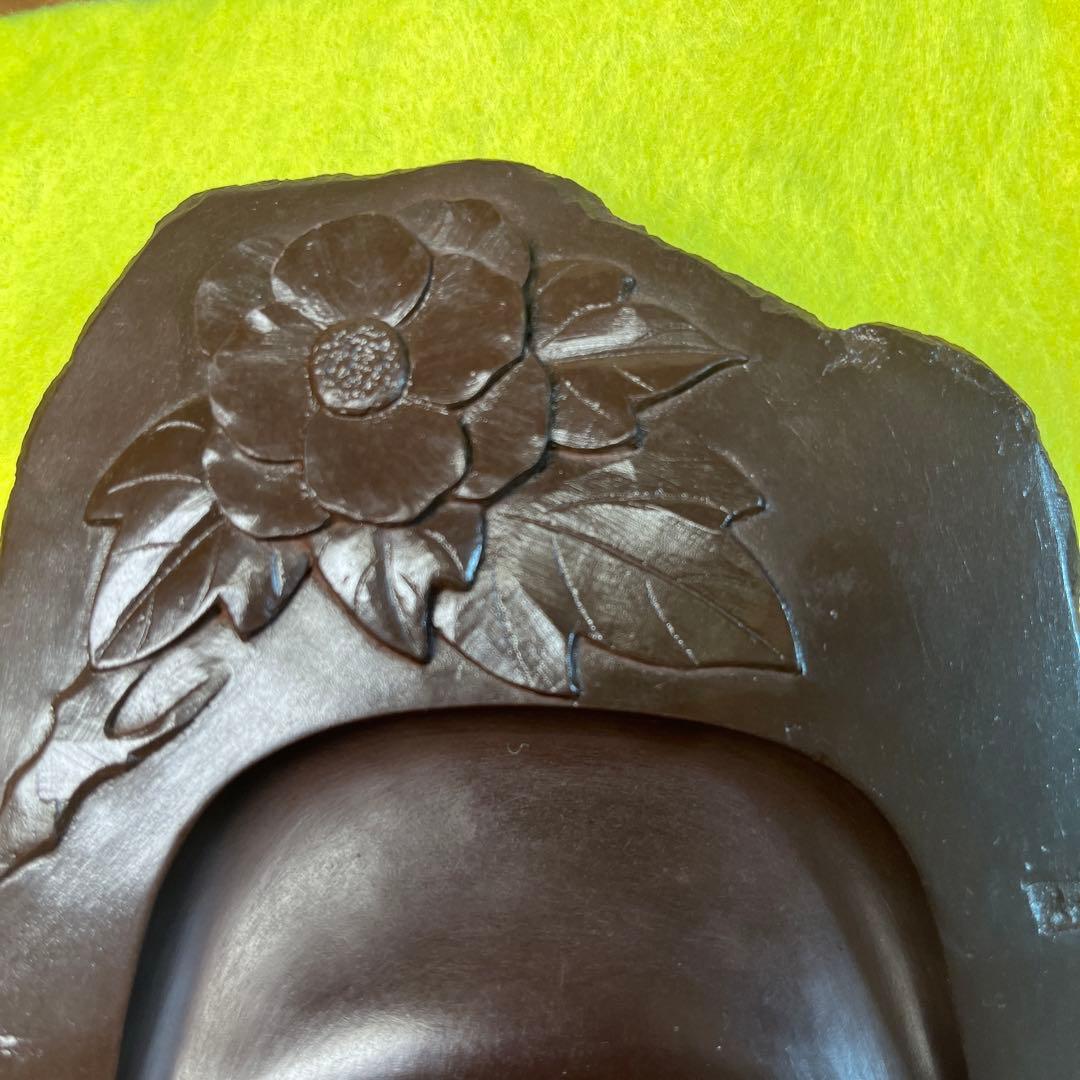 ⭕️赤間硯　牡丹花彫刻入り硯　女性好み　丘の全体に仕上げ塗料を塗布　赤間硯製硯師