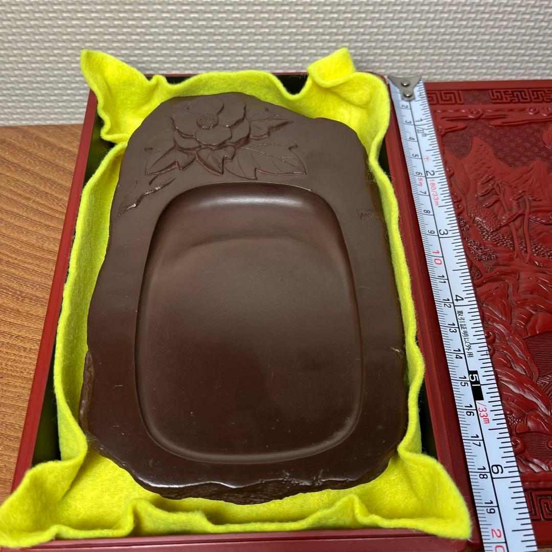 ⭕️赤間硯　牡丹花彫刻入り硯　女性好み　丘の全体に仕上げ塗料を塗布　赤間硯製硯師